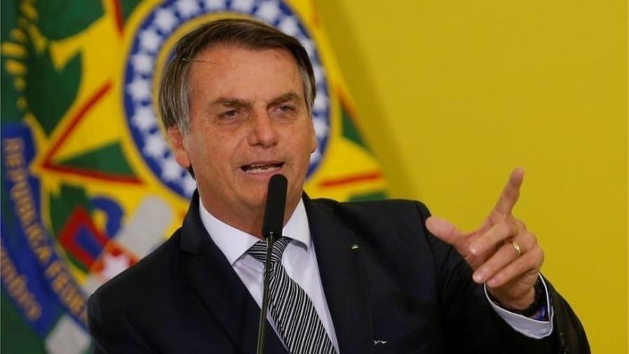 Bolsonaro discursa - Reuters via BBC