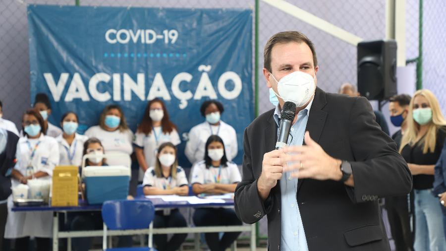 10.fev.22 - Prefeito Eduardo Paes lança o programa "Vacina na Escola" na Escola Municipal Rodrigo Mello Franco Andrade - ALEXANDRE MACIEIRA