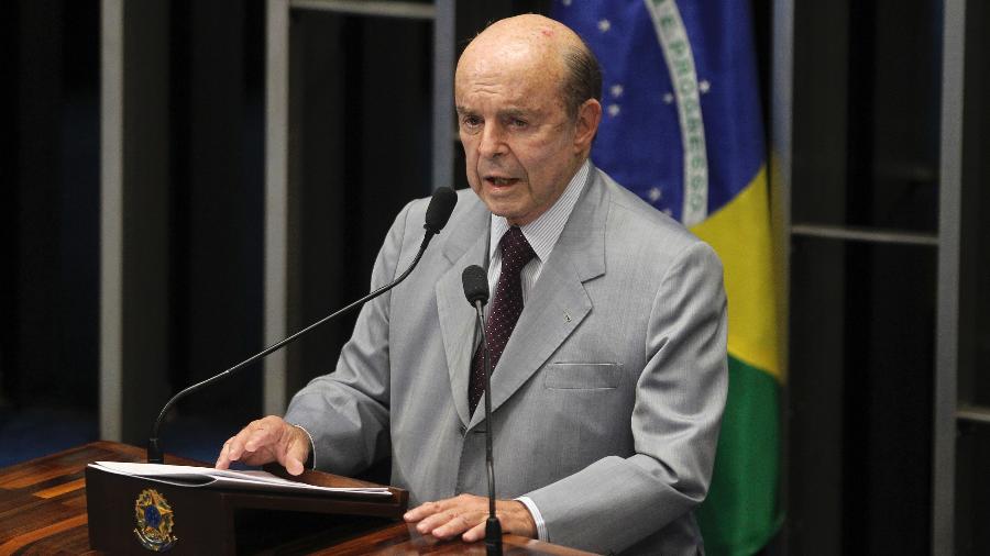 Foto de arquivo do então senador Francisco Dornelles (PP-RJ) discursando na tribuna do Senado, no Congresso Nacional, em Brasília (DF). Ele estava internado em um hospital da capital fluminense e morreu nesta quarta-feira (23)