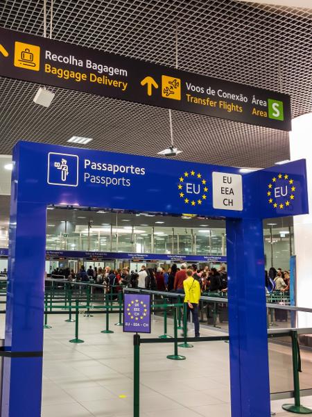 Imigração no aeroporto de Lisboa, em Portugal, para quem tem o passaporte da comunidade europeia - Jeffrey Greenberg/Universal Images Group via Getty Images