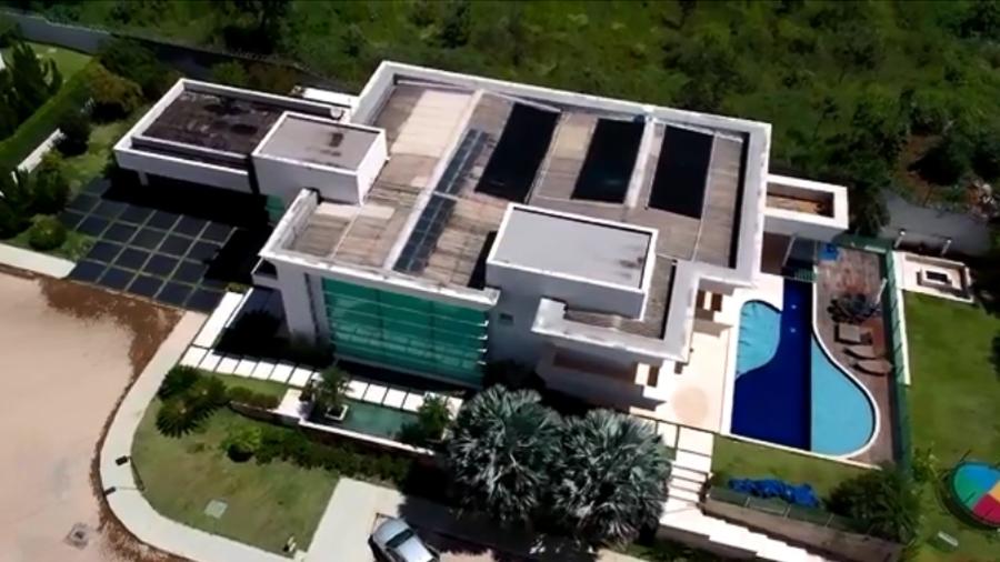 A mansão comprada pelo senador Flávio Bolsonaro (Republicanos-RJ) em Brasília por R$ 5,97 milhões. - Reprodução