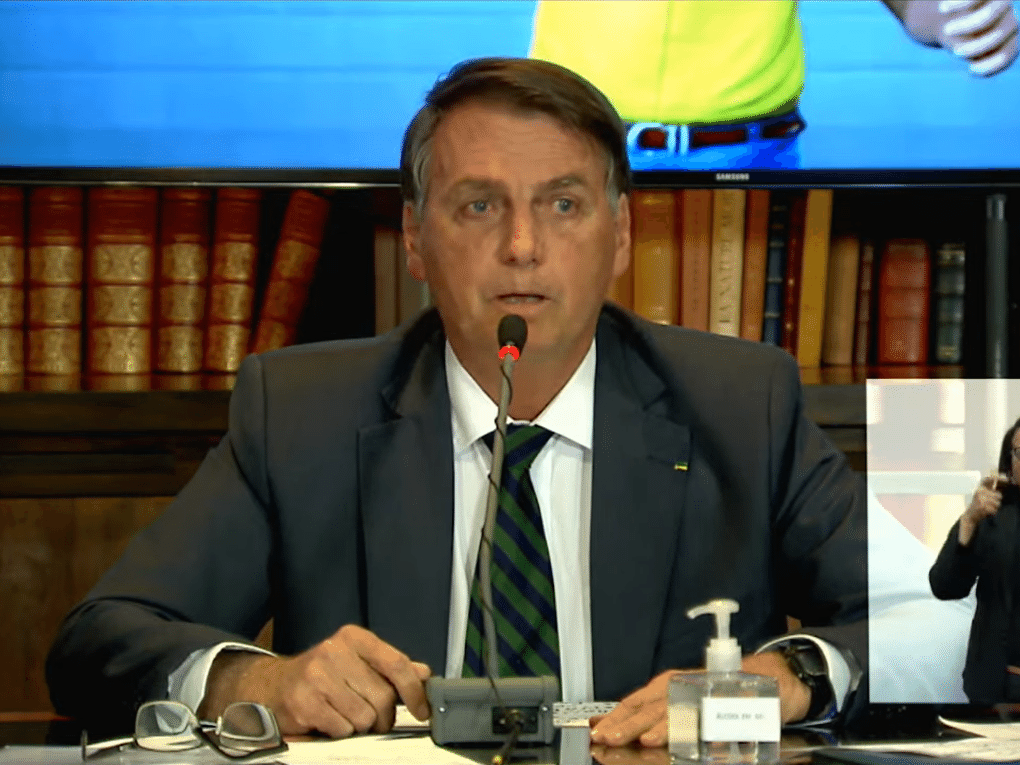 Ao insistir em suposta fraude eleitoral, Bolsonaro pauta debate sobre urnas