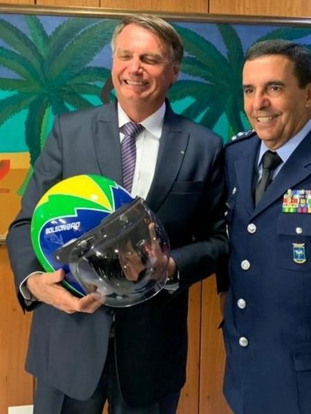 O comandante da Aeronáutica, Carlos Baptista Jr., e o presidente Jair Bolsonaro - Reprodução/Twitter