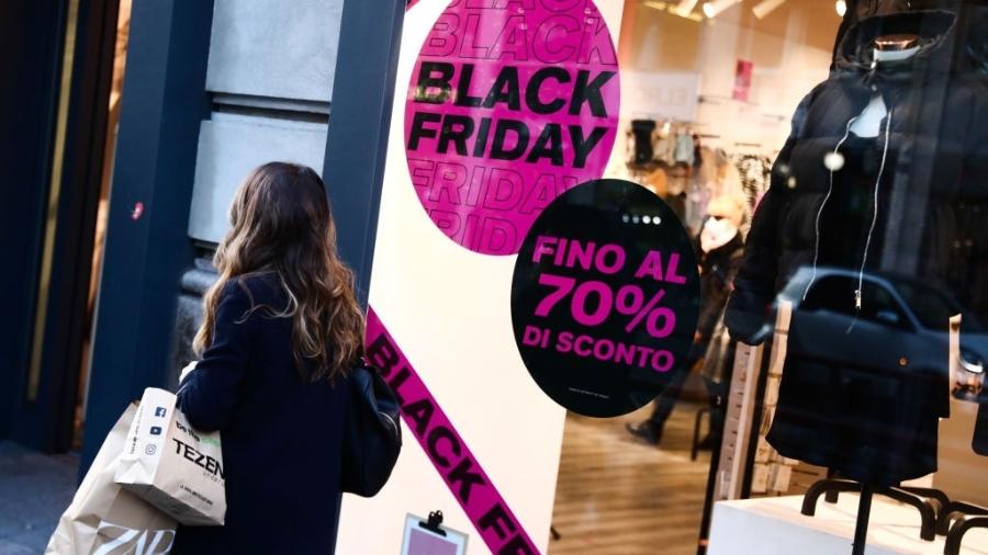 Em 2022, a Black Friday acontece em 24 de novembro, mas muitas lojas já estão aplicando descontos desde já - NurPhoto via Getty Images