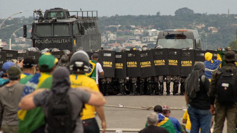 Atos golpistas destruíram prédios dos três Poderes em Brasília, no dia 8 de janeiro