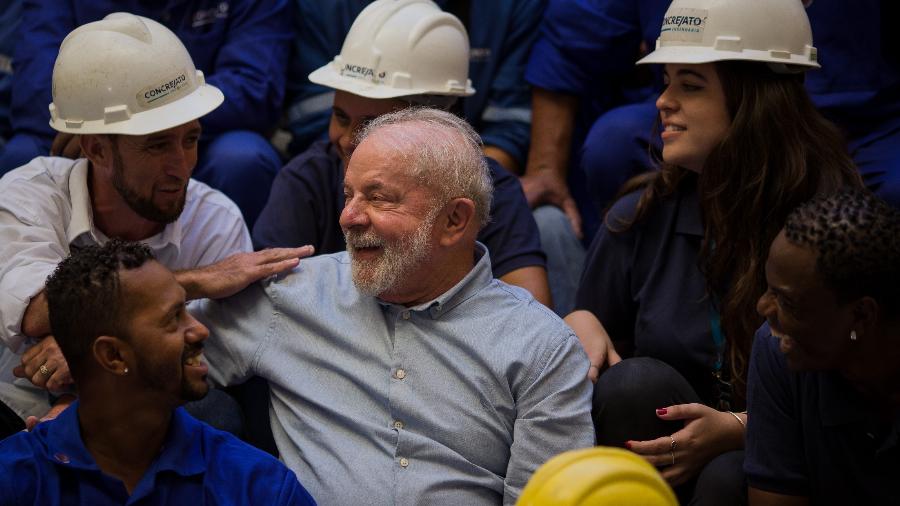 O presidente Luiz Inácio Lula da Silva durante visita as obras de reconstrução do Museu Nacional do Rio de Janeiro - 23.mar.2023 - Eduardo Anizelli/Folhapress