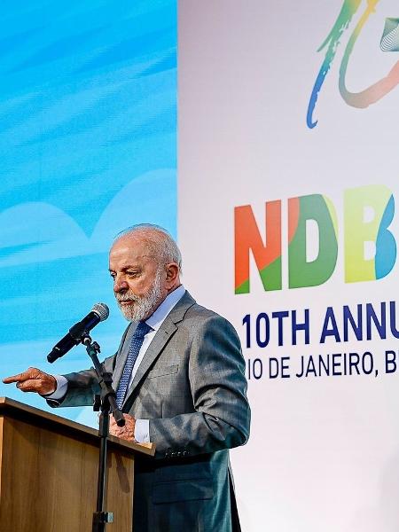Presidente Lula sancionou, com sete vetos, a lei que moderniza e simplifica as regras da radiodifusão Presidente Lula sancionou, com sete vetos, a lei que moderniza e simplifica as regras da radiodifusão