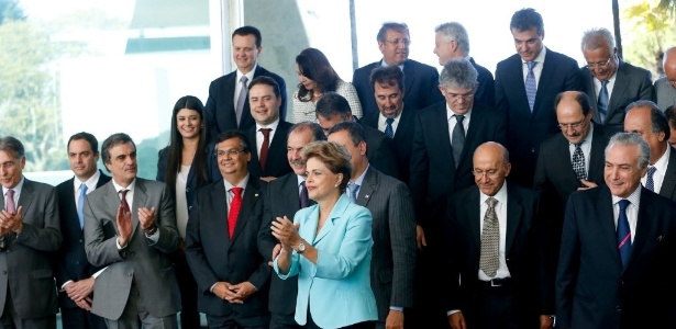 Presidente Dilma Rousseff posa para foto com os governadores - Pedro Ladeira/Folhapress