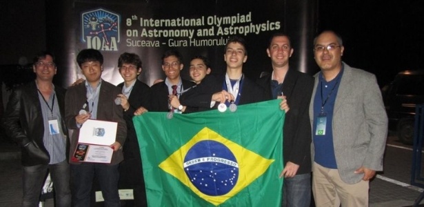 Equipe brasileira na Olimpíada Internacional de Astronomia e Astrofísica de 2014 - Divulgação / Olimpíada Brasileira de Astronomia e Astrofísica