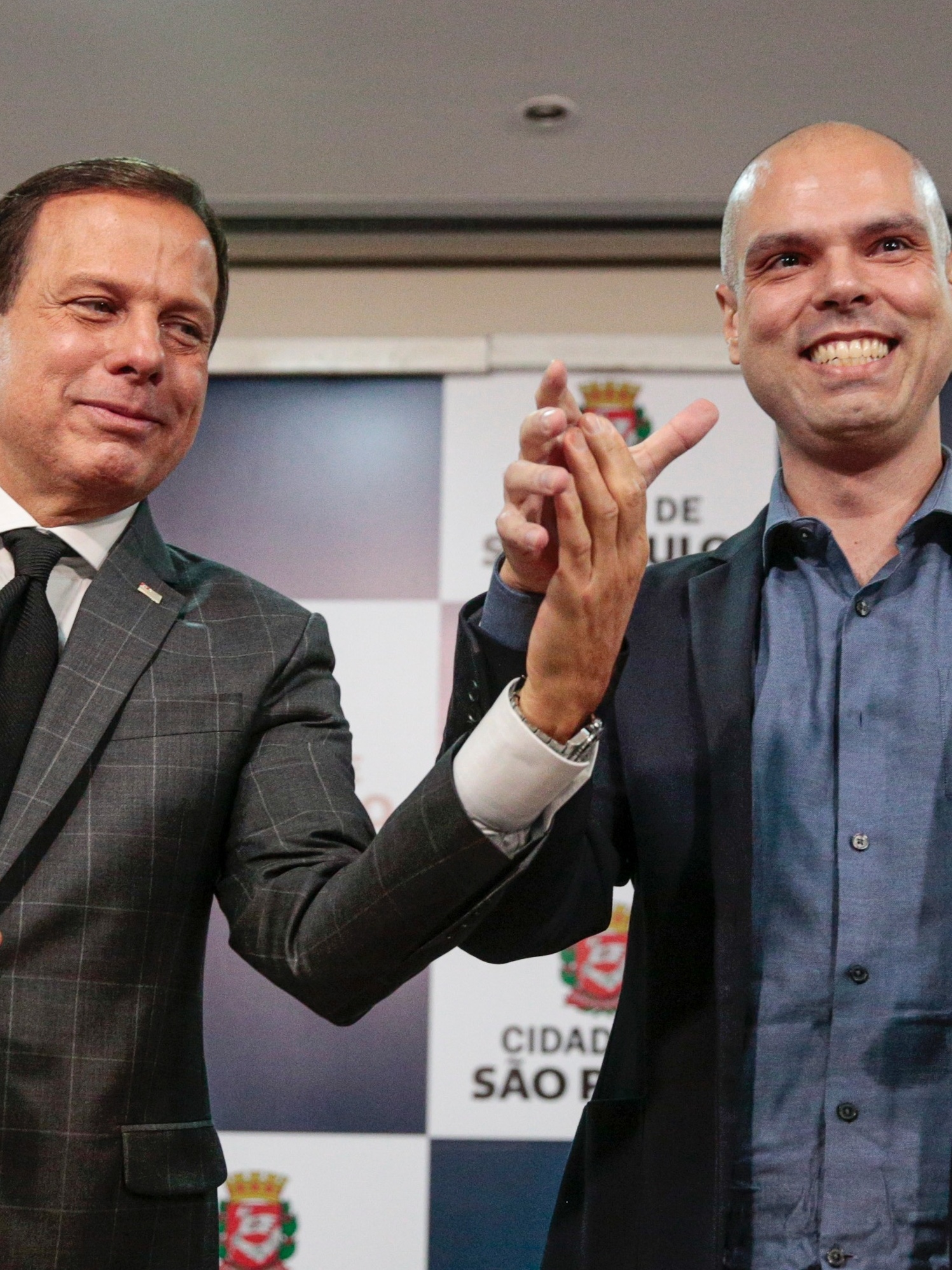 Covas Diz Que Fica No Cargo E Tem Apoio De Doria Para Buscar.