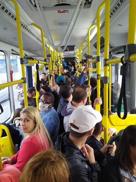 Motoristas em São Paulo trabalham sem EPIs em ônibus lotados - Divulgação