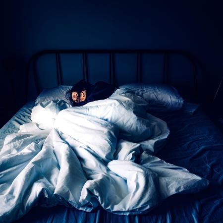 Mulher dormindo, sono, sonho, noite - Getty Images