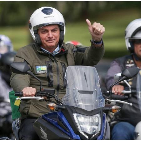 Bolsonaro em desfile de motocicleta - Pedro Ladeira/Folhapress