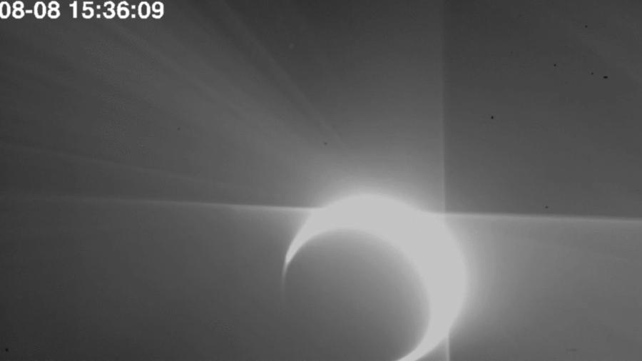 O telescópio Solar Orbiter Heliospheric Imager, ou SoloHI, capturou uma visão inesperada e brilhante do planeta - Reprodução/NASA