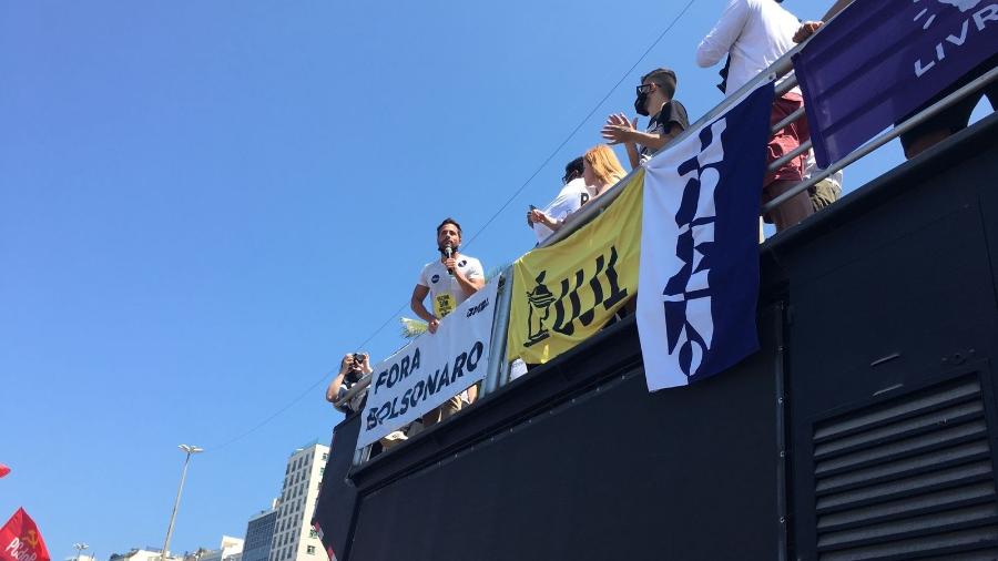 12.set.2021 - Manifestantes em ato contra Bolsonaro no Rio de Janeiro - Carolina Farias/UOL