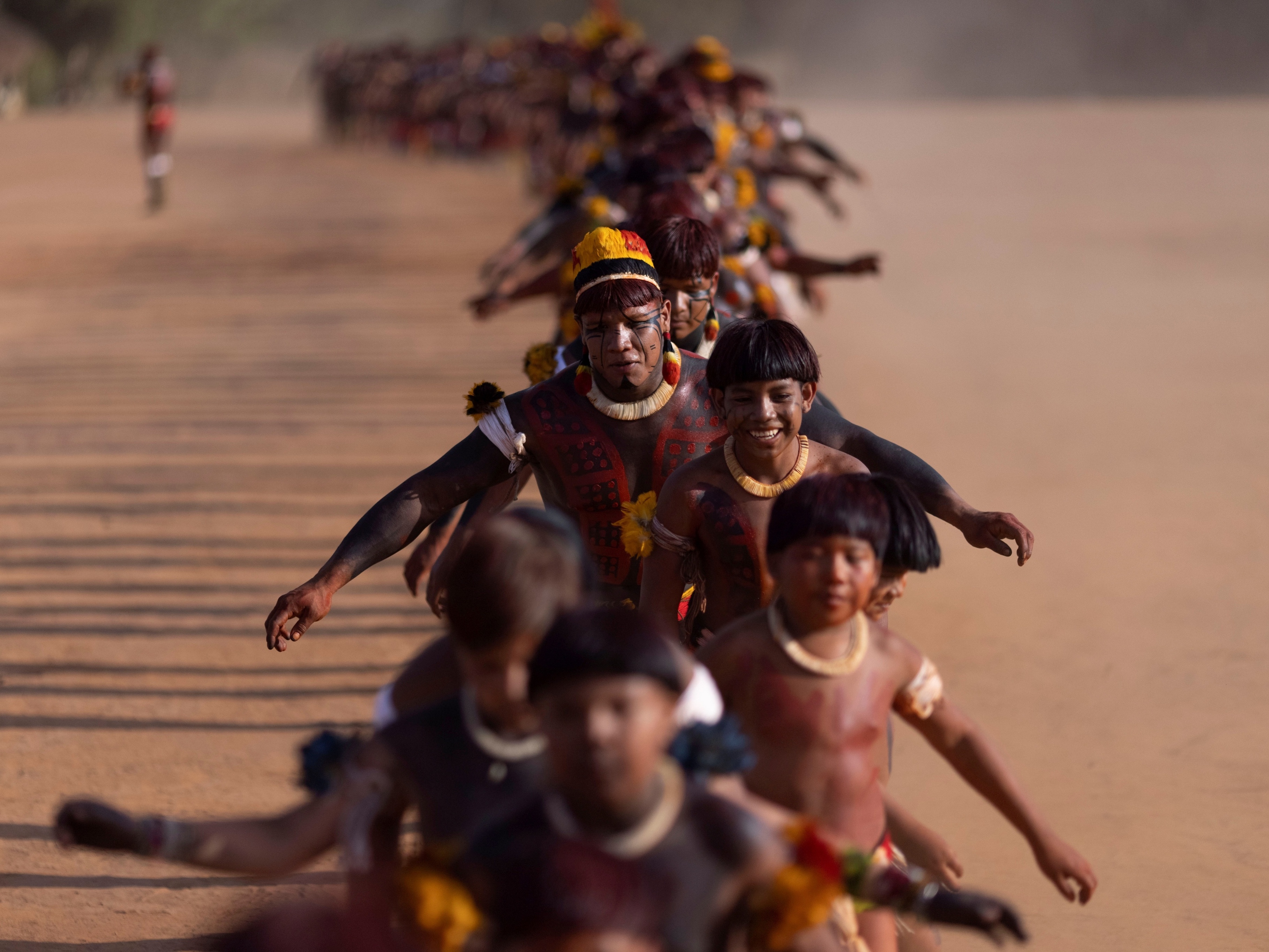 Ritual no XIngu honra a morte por covid-19 do cacique Aritana