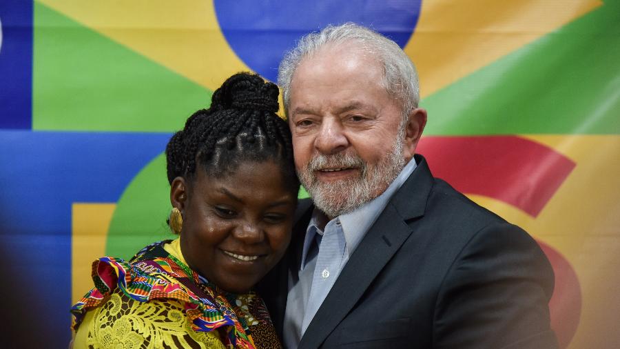 A vice-presidente eleita da Colômbia, Francia Márquez, com Lula; ela deve ficar no Brasil até quinta - ROBERTO CASIMIRO/FOTOARENA/ESTADÃO CONTEÚDO