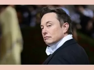 Por que Musk pode tuitar livremente sobre o que quiser, menos sobre a Tesla