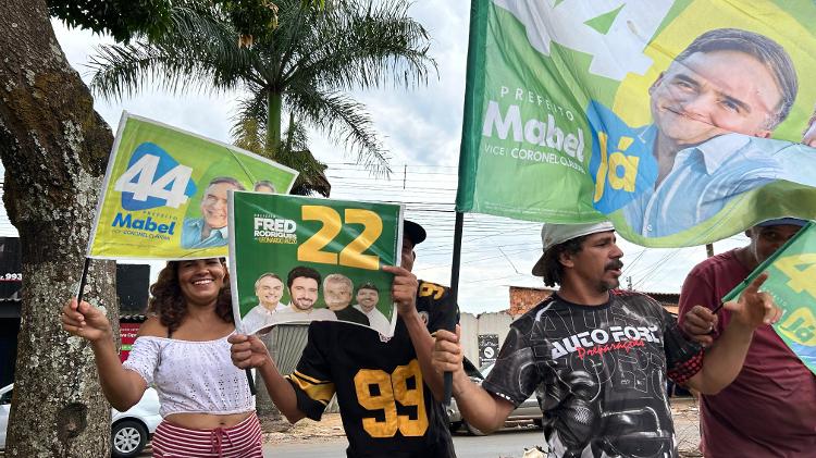 Apoiadores de Fred Rodrigues e Sandro Mabel se encontram durante carreatas em Goiânia