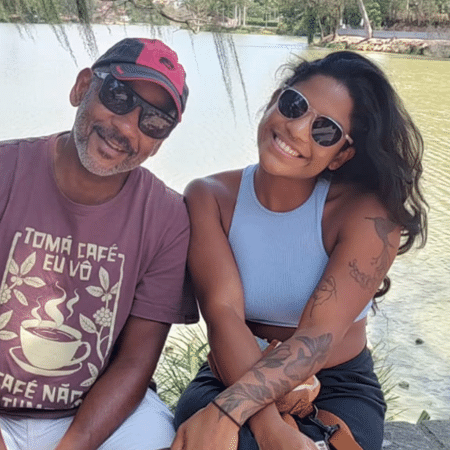 Manoel ao lado da filha Juliana Marins, que morreu após cair em uma trilha na Indonésia - Reprodução/Instagram @manoel.marins.3