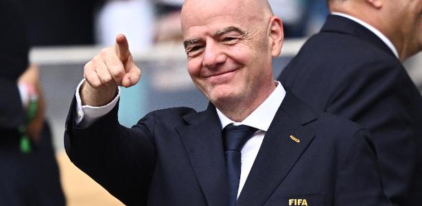 Infantino recua após plano da FIFA para lucrar com a Copa rachar o futebol