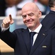 Infantino desiste de vender fatia da Copa do Mundo ap&oacute;s divis&atilde;o na Fifa