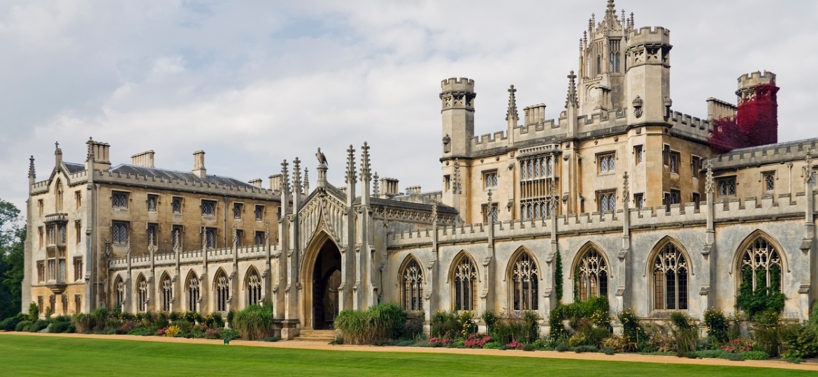 Universidade de Cambridge, uma das instituições de ensino de maior prestígio no Reino Unido - Cambridge