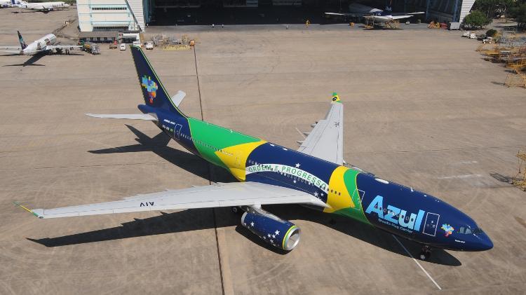 Avião da Azul pintado com a bandeira do Brasil foi uma das ideia de Gianfranco 'Panda' Beting