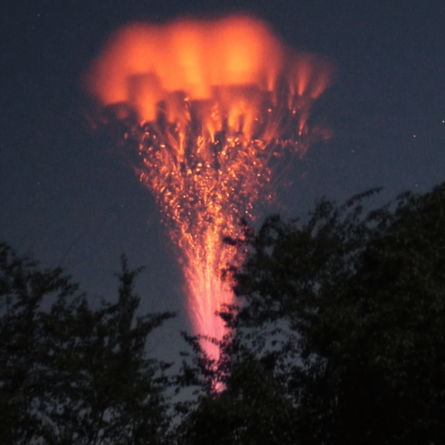 ELVE: fenômeno raro forma anel vermelho gigante no céu da Itália