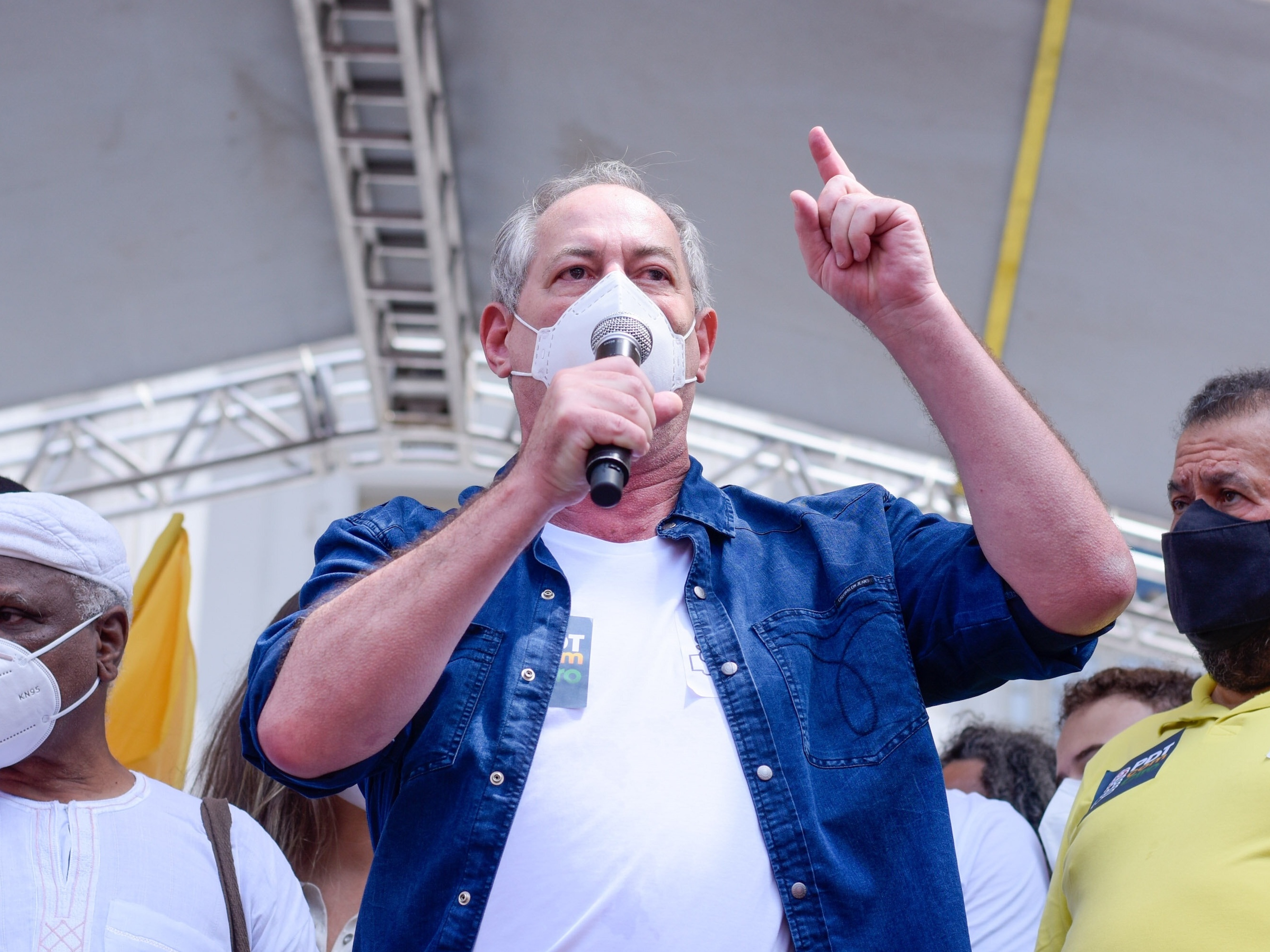 Ciro Gomes proponho uma tr gua com partidos diz pr candidato