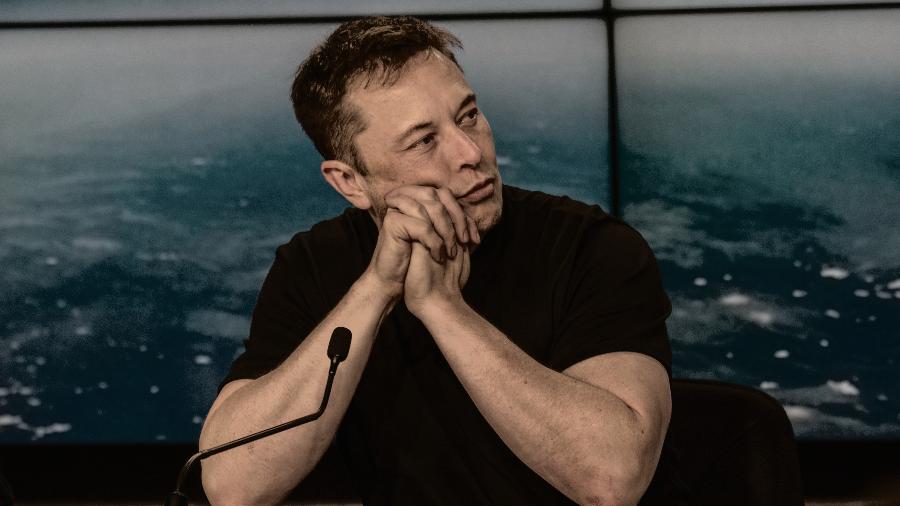 Elon Musk em coletiva de imprensa da SpaceX