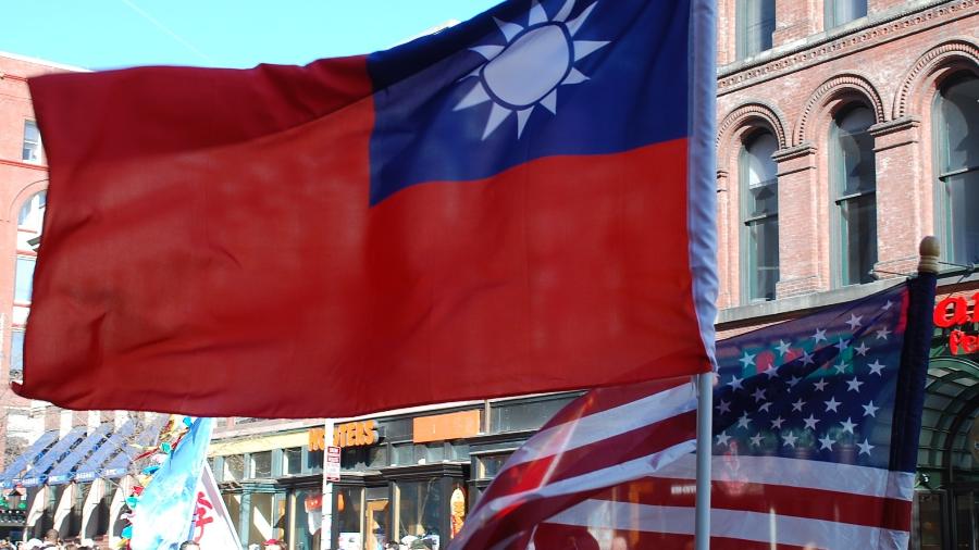 Bandeiras de Taiwan e dos Estados Unidos - Adam Fagen/Flickr