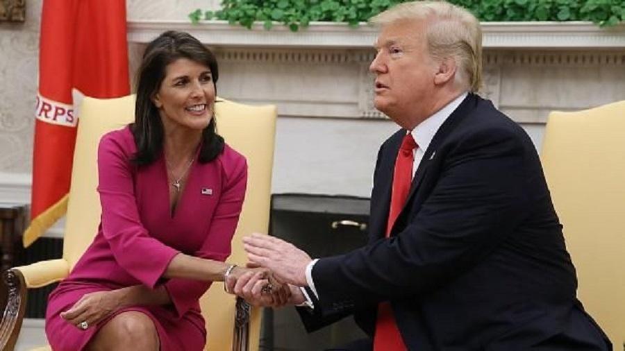 Nikki Haley durante encontro com Donald Trump em 2018 - GETTY IMAGES