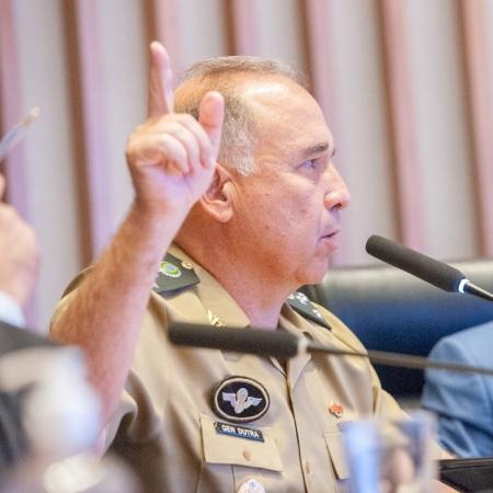 O general Dutra foi acusado de mentir em depoimento na CPI do DF; amanhã ele estará na CPI do Congresso