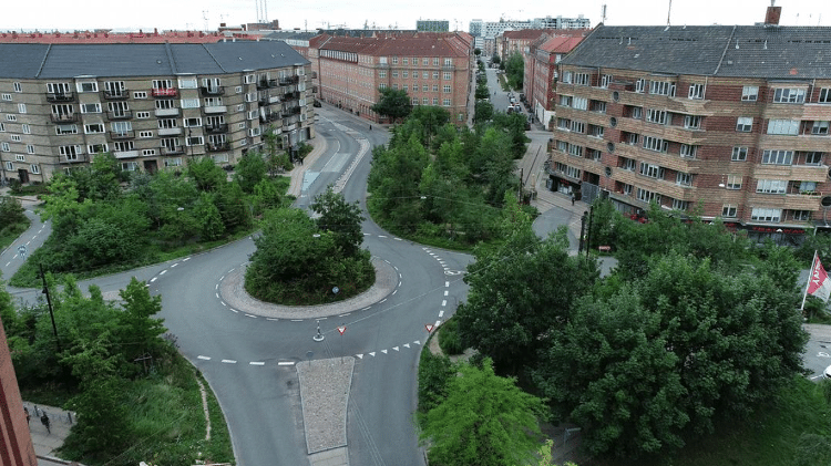 Rotatória Sankt Kjelds Plads, um dos mais de 250 espaços de Copenhague que foram reformulados