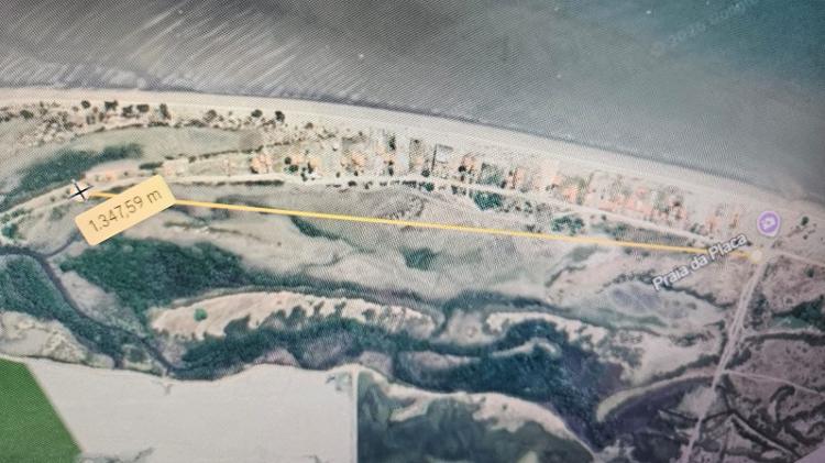 Área da cerca, segunda a empresa, com mais de 1,3 km de largura