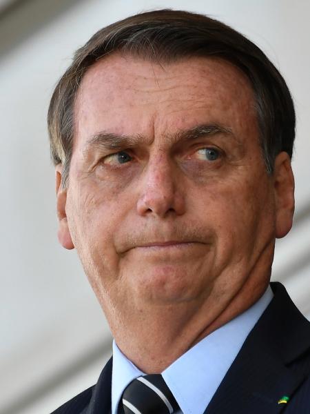 O presidente da República, Jair Bolsonaro (PSL), participa da cerimônia de troca da Guarda Presidencial, em frente ao Palácio do Planalto - Mateus Bonomi/Agif/Estadão Conteúdo