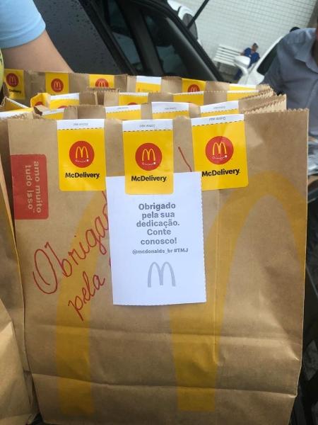 McDonald"s faz doações de lanches a caminheiros que estão trabalhando durante pandemia de coronavírus - Divulgação/Arcos Dorados