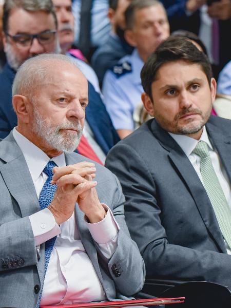 O presidente Lula e o ministro das Comunicações, Juscelino Filho, visitaram o Centro de Operações Especiais, da Telebras, em agosto. - Kayo Sousa/Ministério das Comunicações