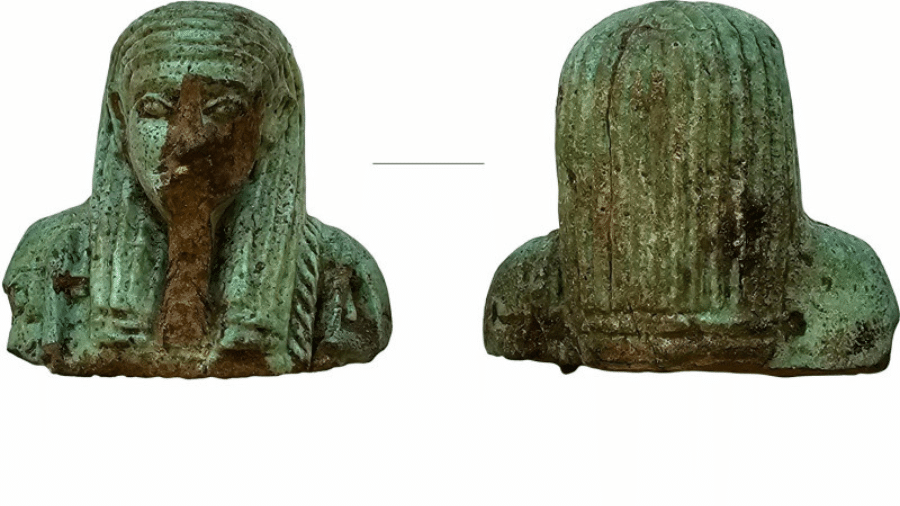 Estatueta está entre os artefatos egípcios antigos descobertos durante as escavações - Divulgação/Universidade de Manchester