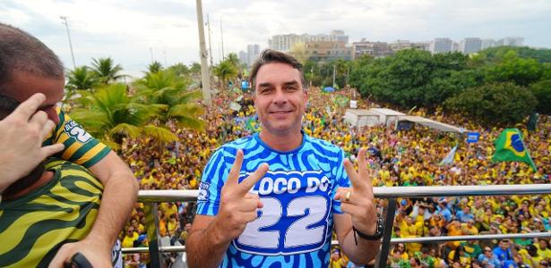 Pró-governo diz que Flávio encerrou campanha com multidão enquanto Lula buscava a virada