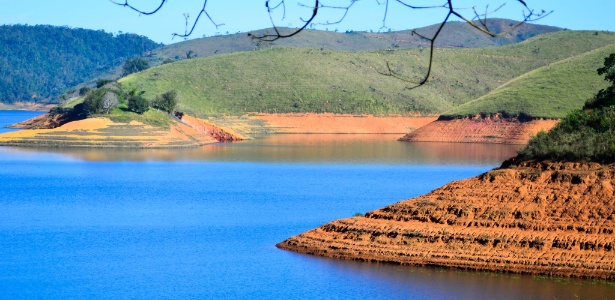 Represa do Jaguari, em Jacareí (SP), que integra o Sistema Cantareira, em imagem de julho - Nilton Cardin/Estadão Conteúdo
