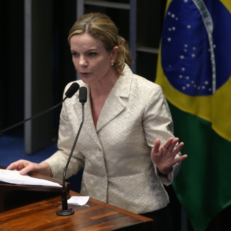 9.ago.2016 - A senadora Gleisi Hoffmann (PT-PR) - Fabio Rodrigues Pozzebom/Agência Brasil