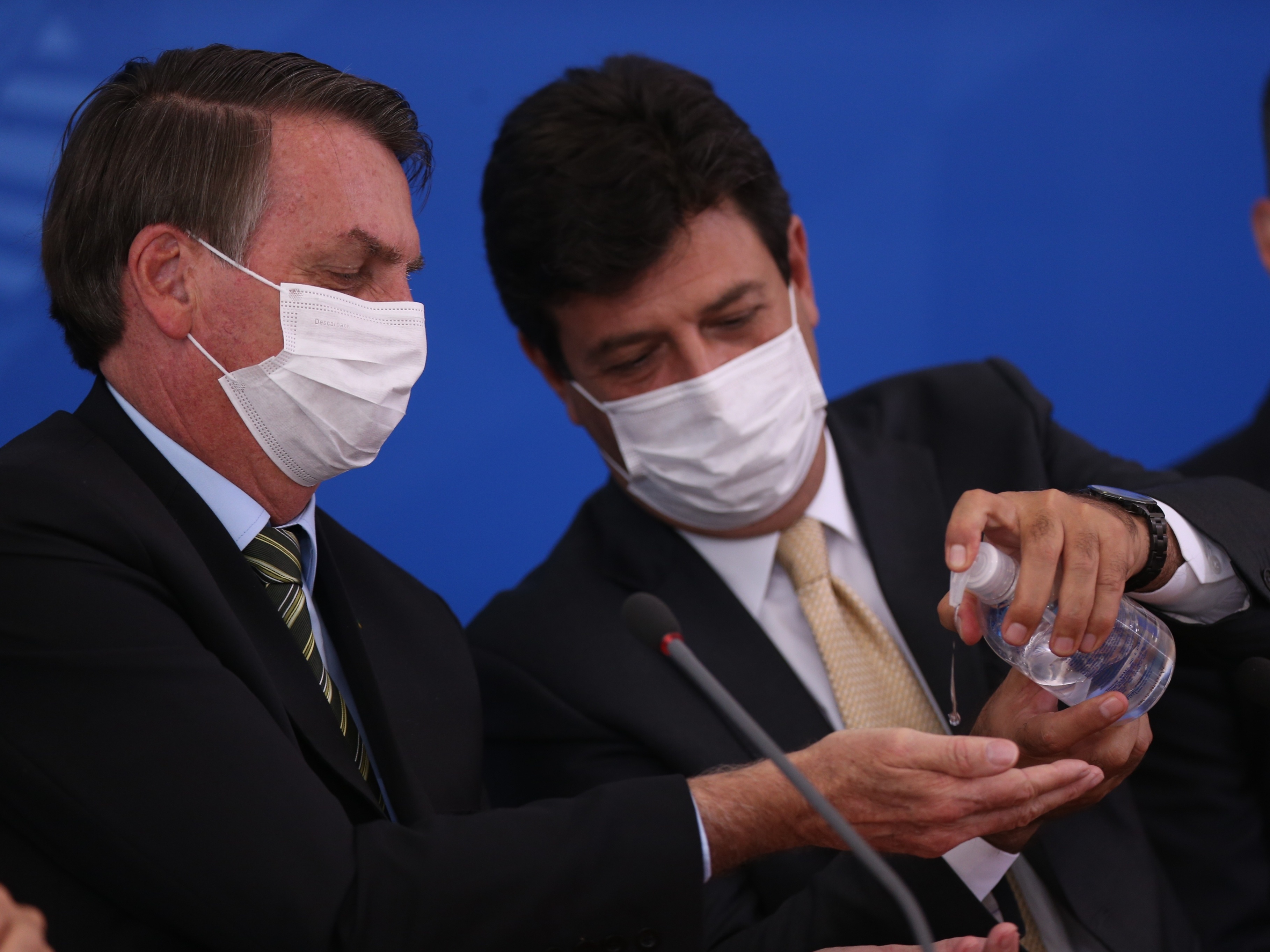 Datafolha: Avaliação de Bolsonaro na gestão da crise é muito pior que a de governadores e ministério