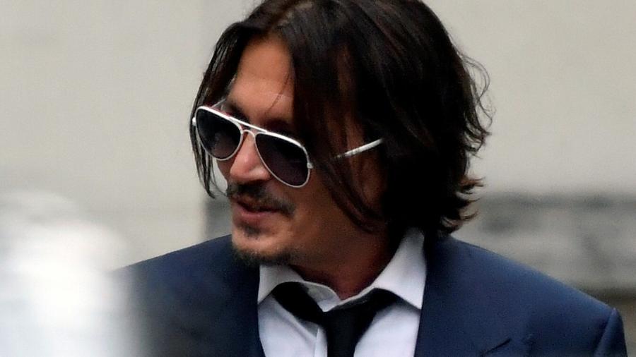 Johnny Depp comparece a tribunal em Londres para julgamento - TOBY MELVILLE