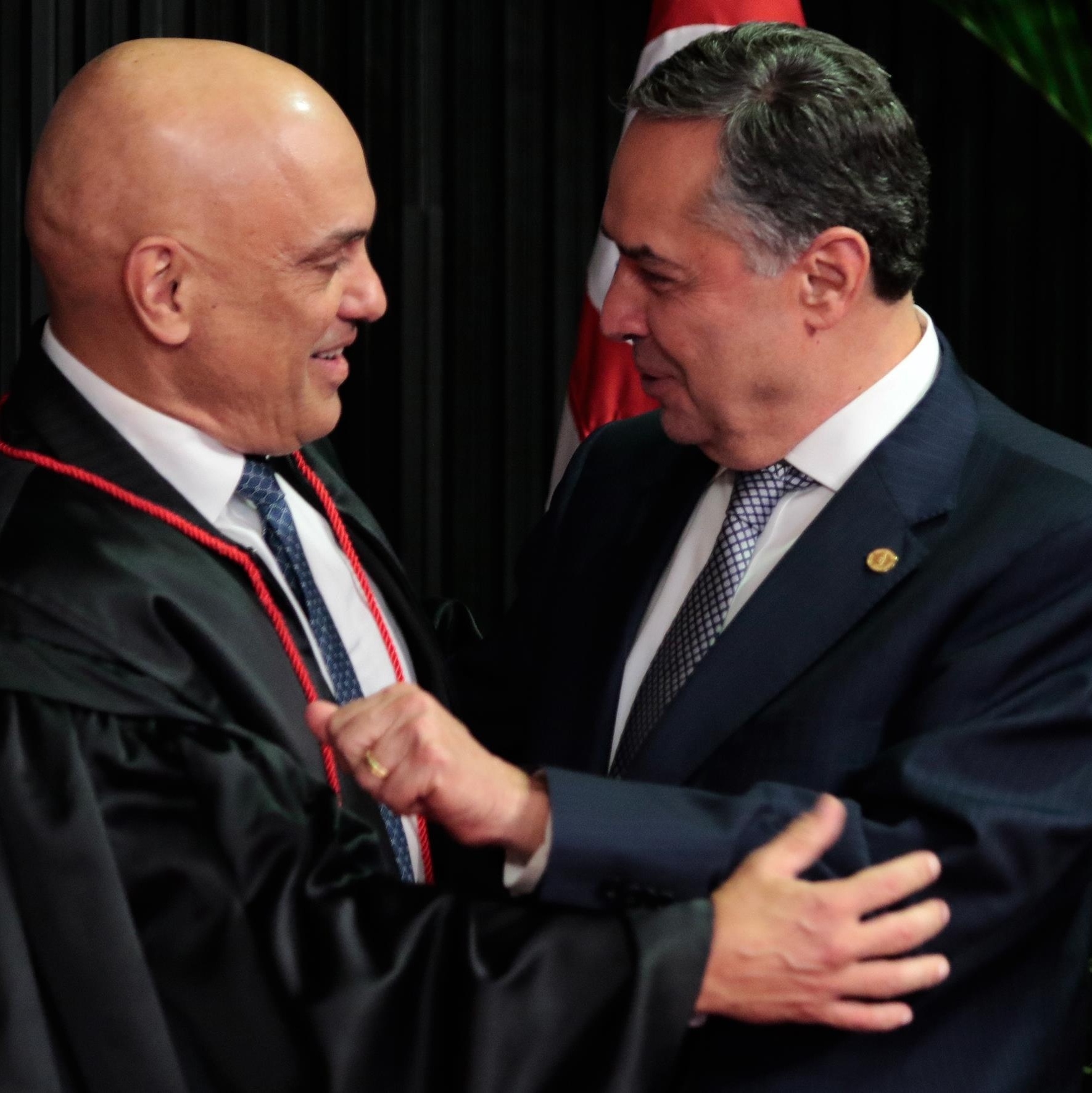 Barroso defende atuação de Moraes: 'Merece admiração e respeito'
