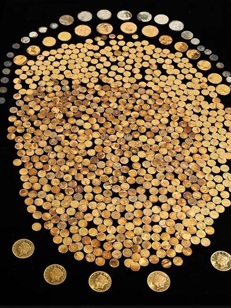 Mais de 700 moedas de ouro que datam da Guerra Civil dos EUA foram encontradas enterradas em um milharal de Kentucky, nos Estados Unidos