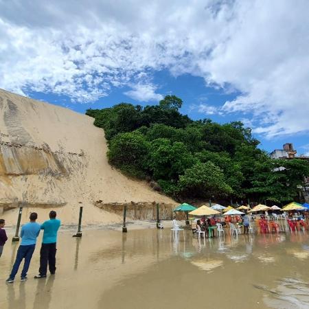 Técnicos avaliam deslizamentos no Morro do Careca, em Natal - Kívia Pandolphi/Semurb/Prefeitura de Natal