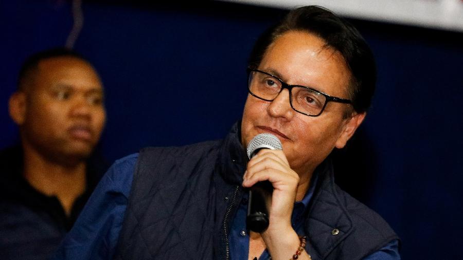 O candidato à presidência do Equador Fernando Villavicencio falou em um encontro político de campanha em Quito, Equador, antes de ser morto