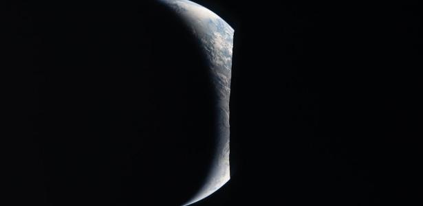 Astronautas da Nasa recriam registro da Apolo 8 e fotografam 'pôr da Terra'
